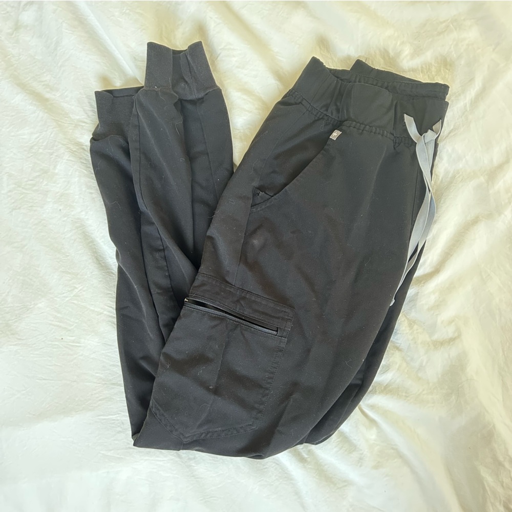Black Zamora Tall/Xs scrub joggers